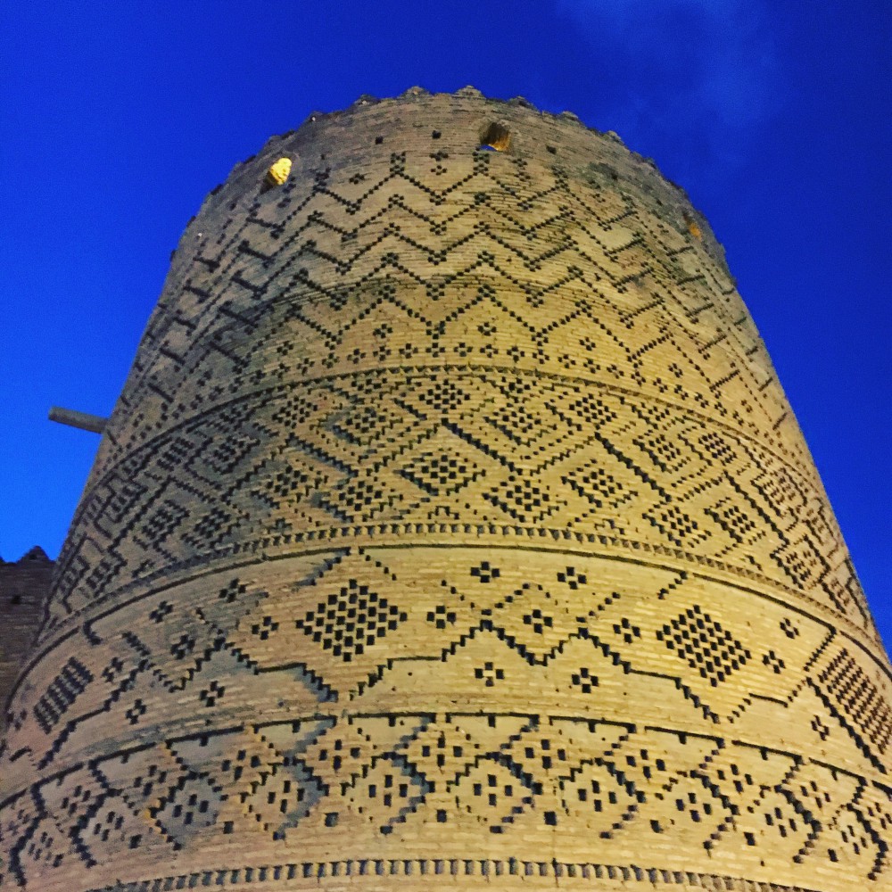 citadel-širaz-iran-ponoči