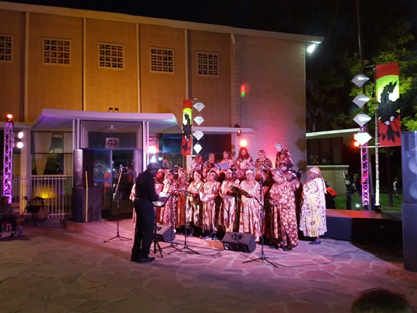 Aboriginski pevski zbor na Desert Song Festivalu, Alice Springs