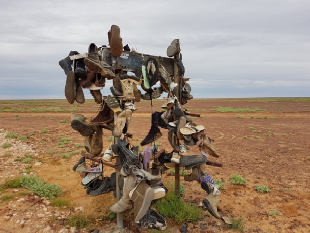 Umetnis?ka ins?talacija ob cesti v Birdsville