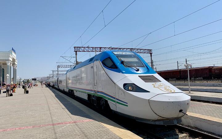 Uzbekistan vlak
